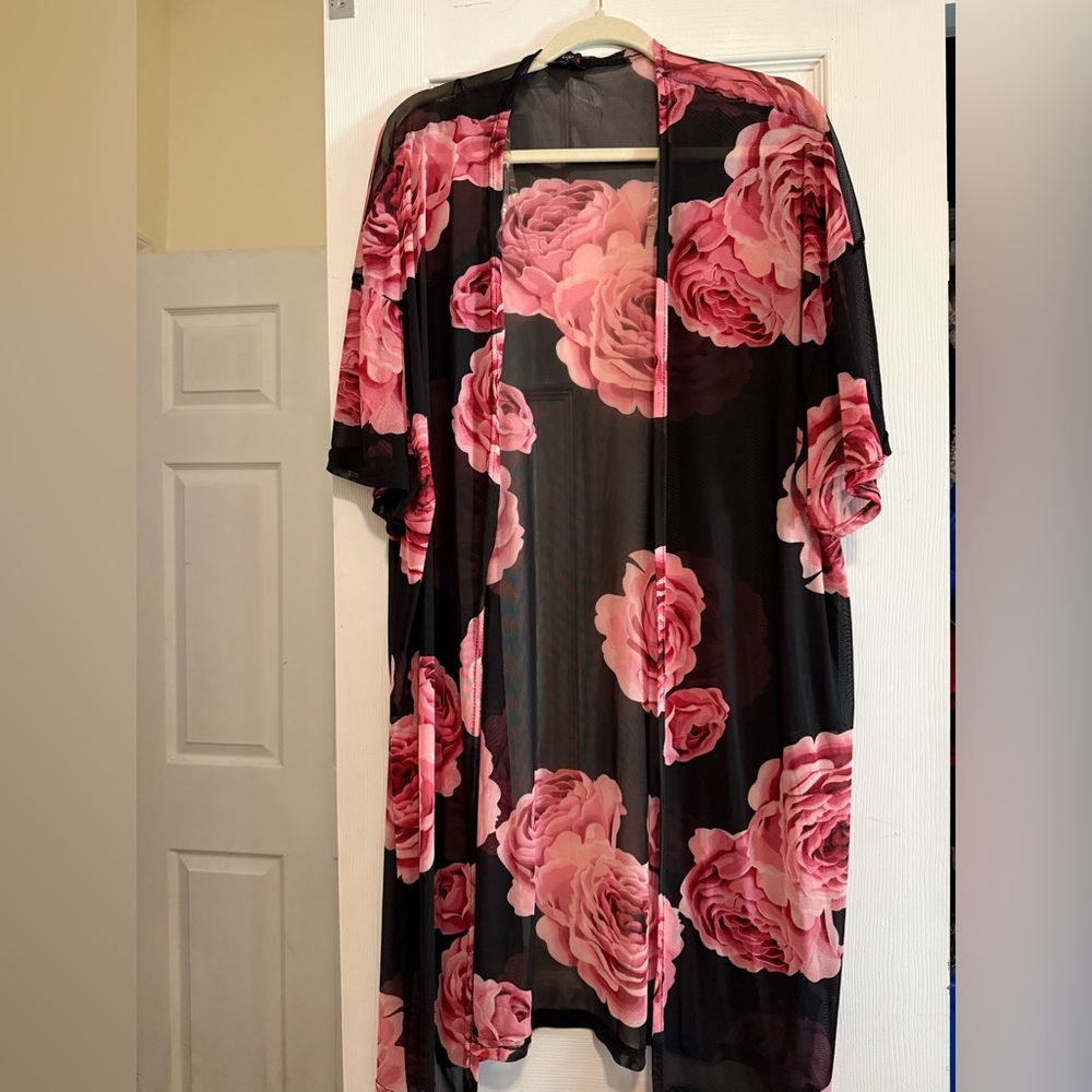 Love J Black and Pink Floral Kimono Top